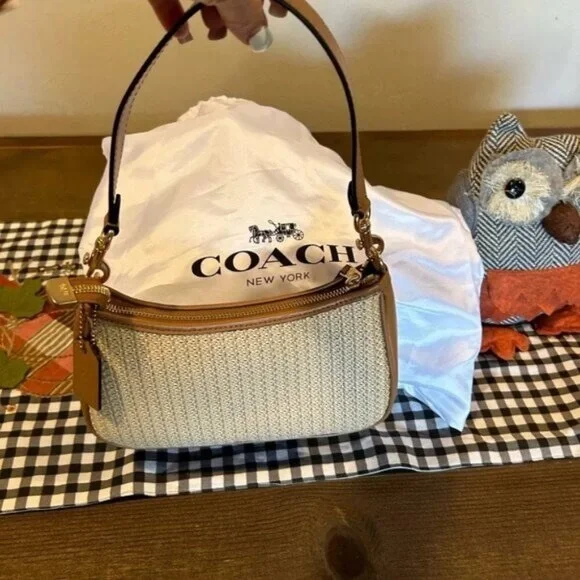 Straw Teri Tote Bag - Picture 4 of 5